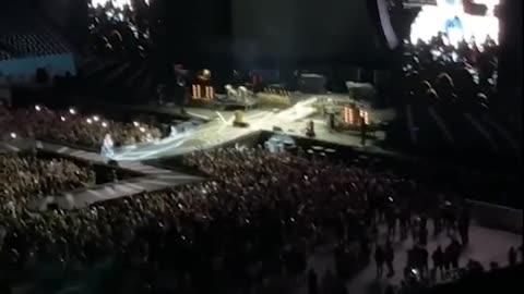 Country Star Replaces the "Bud" In Bud Light, Crowd Goes Crazy (VIDEO)