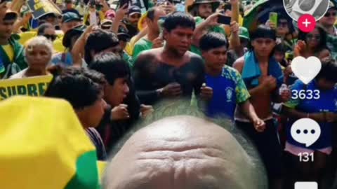 Índios participando das Manifestações em Brasília