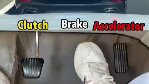 Be sure to step on the brakes correctly when braking suddenly! #driving #car #tips #manual #carsoft