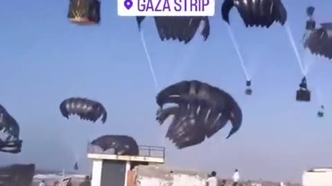 American products were dropped from US Air Force planes onto the coast of the besieged Gaza Strip.