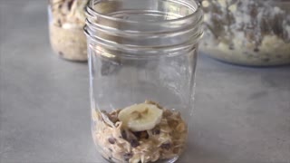 The Easiest Way to Make Overnight Banana Oats