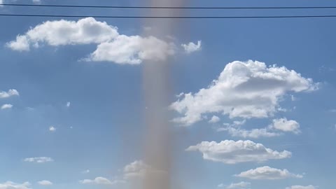 Powerful Dust Devil Spotted in West Texas