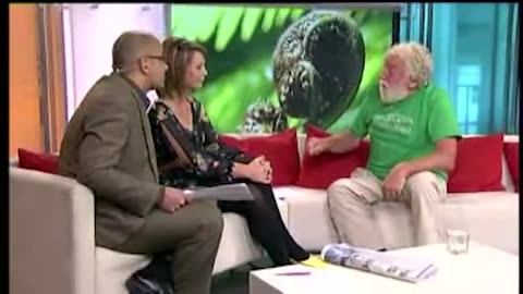 Il botanico inglese e attivista ambientale, David Bellamy, è stato licenziato dalla BBC