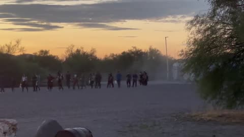 Shocking Video Shows Massive Group Of Illegal Aliens Marching Into Arizona