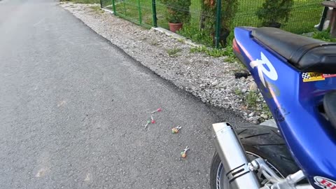 EXPERIMENT LOLLIPOPS IN 100°C MOTORCYCLE EXHAUST