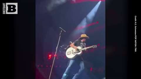 Jason Aldean Rushes Off Stage Suffering from Heat Exhaustion