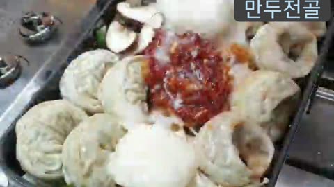 dumpling hotpot