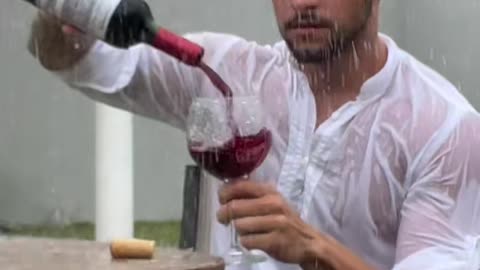 Friozinho, chuvinha… só um bom vinho, aceita?? 🍷