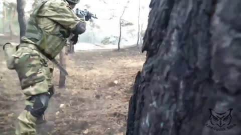 Close-quarter firefighting in the woods