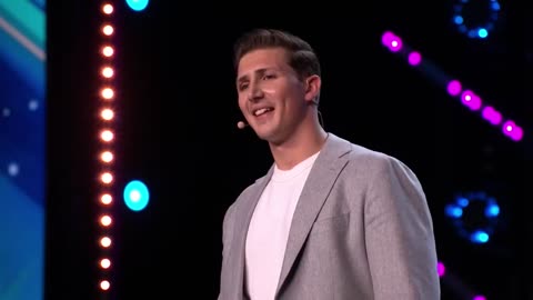 Magicain Combines Singing With Magic and WOWS dudges on Britian's Got Talent!