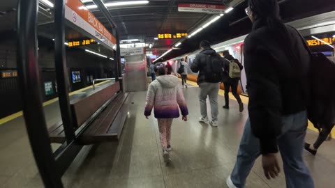 👧🏽🚶🏽‍♀️Hopping off the T at BACK BAY STATION🟧🟠Orange Line BOSTON