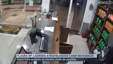 Bandidos caem em buraco durante tentativa de fuga após assalto | Primeiro Impacto (29/09/22)