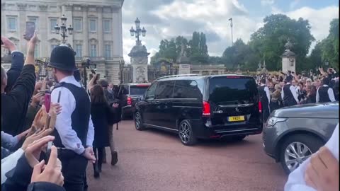 Le roi Charles III et Camila arrivent au palais de Buckingham après la mort de la reine _ AFP Images