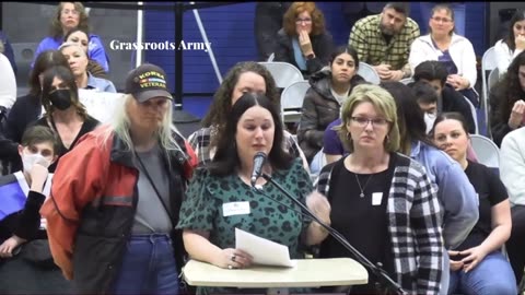 Mom Breaks Down At School Board Meeting And Hostile Crowd Continues To Heckle Her