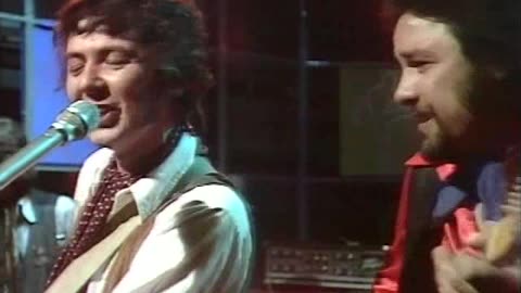Ronnie Lane's Slim Chance - You Never Can Tell = Music Video OGWT 1975