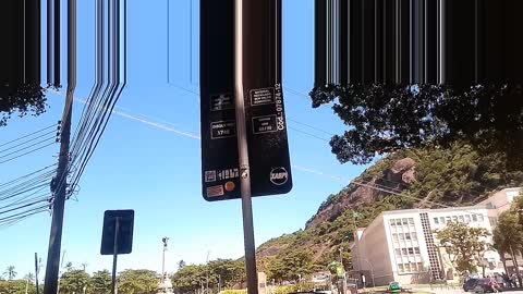 Lugares lindos de Rio de Janeiro. Playa "Urca". Vista para el "Pão de Açúcar y el Cristo".