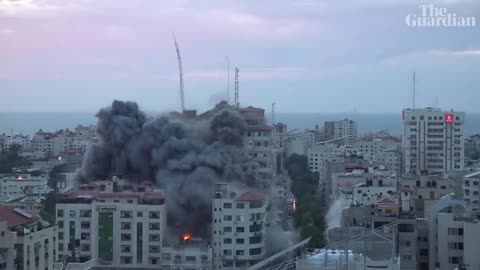 Moment_Israeli_airstrike_hits_Gaza_tower_block_after_Hamas_attack