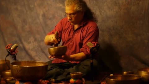 70 minute~7 Chakra Meditation with 21 Antique Tibetan Singing Bowls~Crown~B thru Root~C