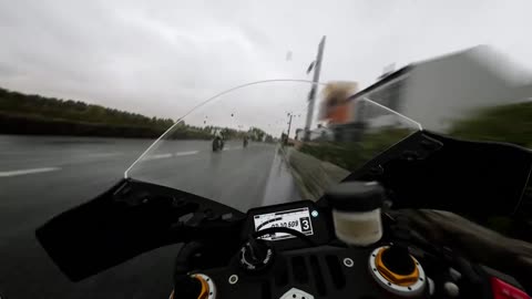 Motorbike Realistic Racing Raining Day Short 39