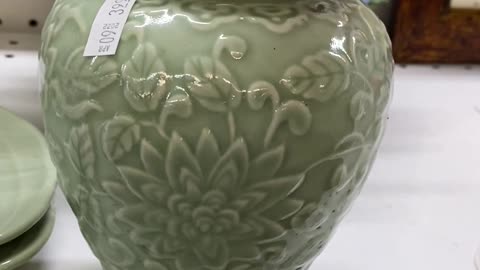 Goodwill Shopper Finds Possible Urn With Ashes