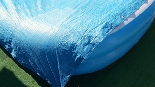 inflatable swimming pool with cover