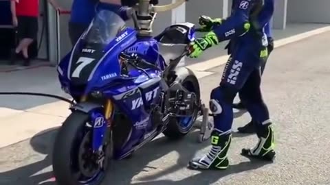 Fast enough..? 😱😍Best Yamaha R1M motogp bike