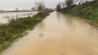 Përmbyten qindra hektarë tokë bujqësore në Krujë