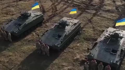 Reznikov rides on German Marder BMPs, which arrived in Ukraine the day before
