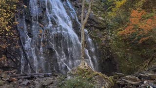 Capturing Fall Vibes Hiking To Crabtree Falls