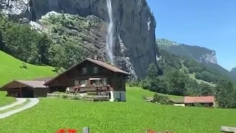 A bela vila de Lauterbrunnen, na Suíça 🇨🇭 Qual vídeo é o seu favorito