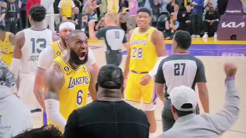 Lebron James clutch in overtime as the Lakers beat the Grizzlies
