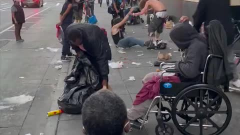 Massive Fight Between Homeless People Breaks Out On San Francisco Street