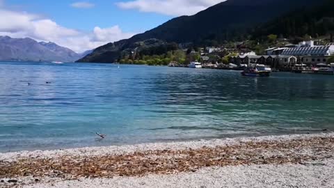 LAKE IN QUEENSTOWN NZ _ MY FOREVER FAVORITE _ NEW ZEALAND LANDSCAPE