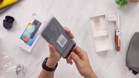 IDR 1,899 MILLION is too cheap - Official Indonesian Redmi 10C Unboxing!