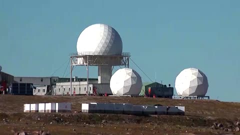 NATO chief tours Canada's arctic defenses