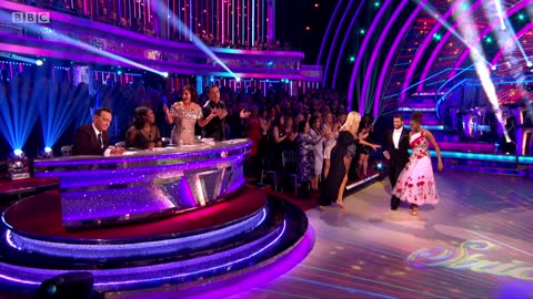 THEY GOT 40! Kelvin & Oti Quickstep to The Lady is a Tramp - Week 12 Semi-Final BBC Strictly 2019