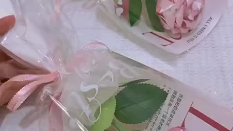 The paper folded roses are so beautiful