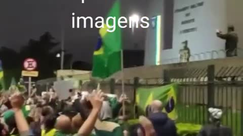 Brazilians in front of army base asking for intervention- INTERVENCAO JÁ