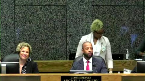 Shelby County Commissioners unanimously vote to reinstate Justin Pearson to Tennessee House