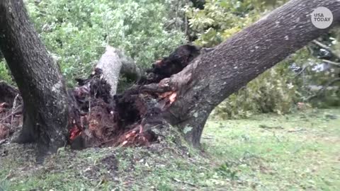 Post-tropical cyclone Ian batters South Carolina, causes storm surge | USA TODAY