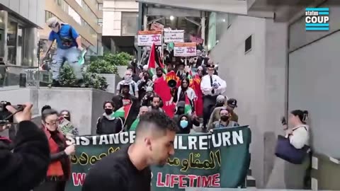 Palestinian & jewish protesters shutdown the Street to free Palestine