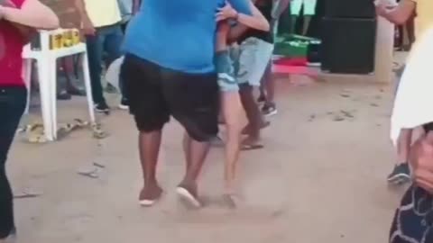 Funny dance 🤣