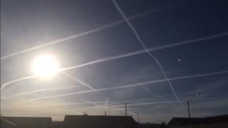 Chemtrails Trailing from Aircraft? Tom MacDonald - "Conspiracy Theorist"