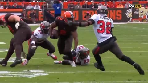 Cleveland Browns vs. Tampa Bay Buccaneers Full Highlights 2nd QTR | NFL Week 12, 2022