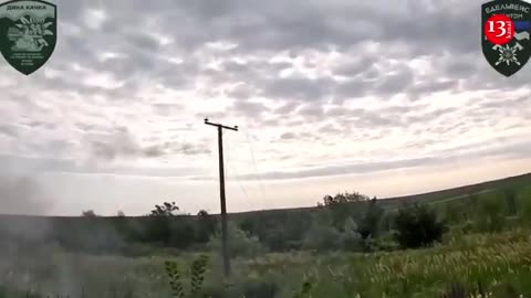 shocking video: a Ukrainian soldier shoots down a Russian Su-25 fighter