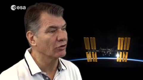Soyuz undocking, reentry and landing explained_HD