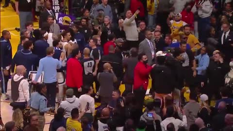 Shannon Sharpe, Grizzlies Had To Be Restrained From Fighting Each Other At Lakers Game!