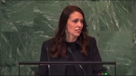 NZ PM Jacinda Ardern calls on world leaders 2 crack down on online free speech & other ‘weapons’