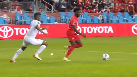 Breaking Down Alphonso Davies' spectacular goal against Panama _ World Cup Qualifier