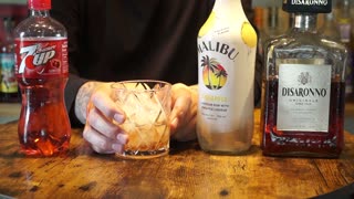 Malibu Pineapple Rum & Disaronno & Cherry 7-Up